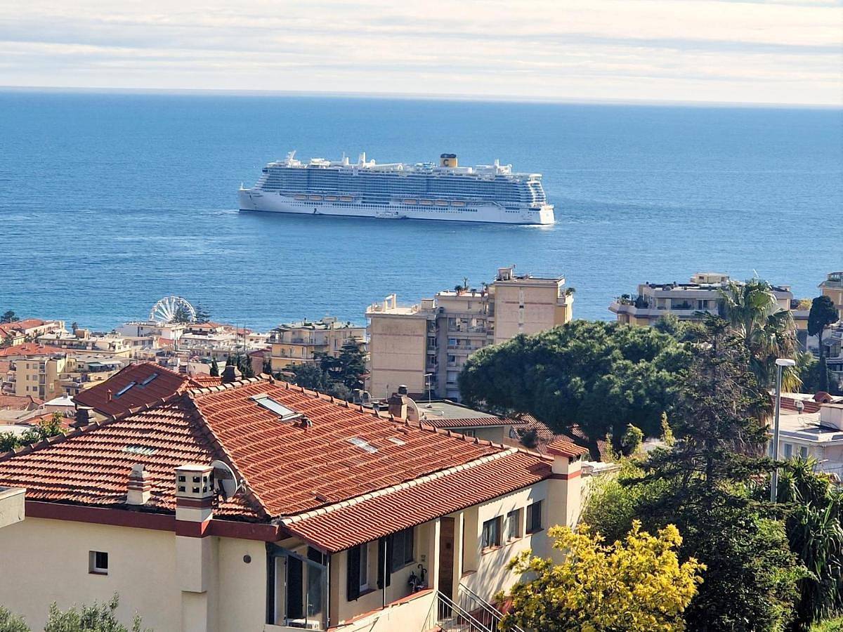 Il Paradiso del Relax private room with bathroom Parking in San Remo, Commune de Sanremo