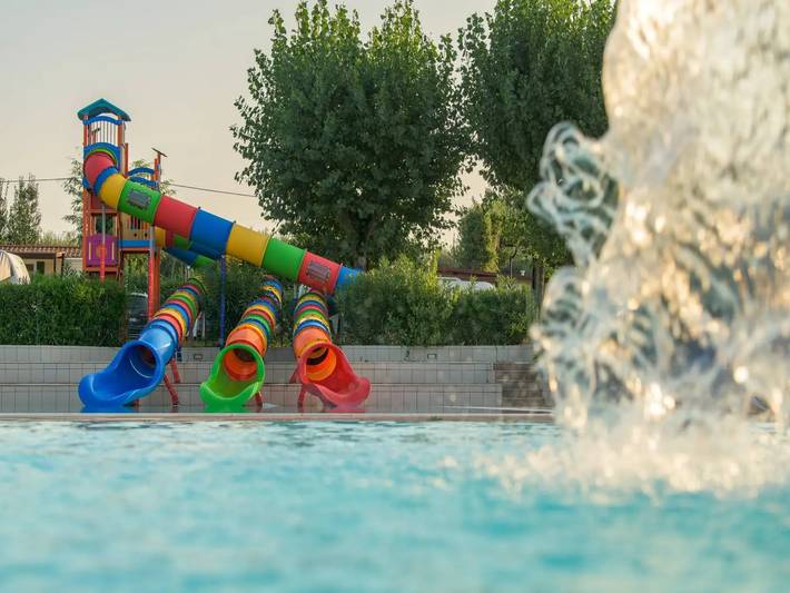 Camping für 5 Personen, mit Pool und Kinderpool, mit Haustier in Moniga del Garda - 3