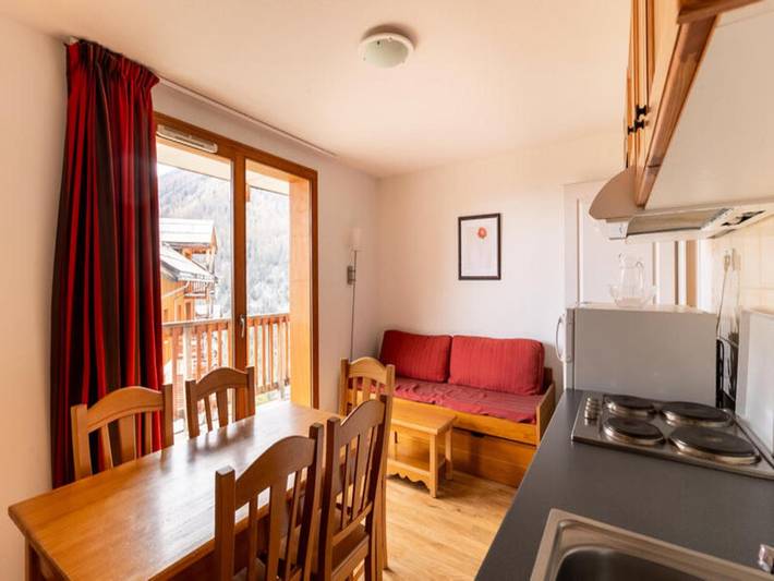 Chalet pour 6 personnes, avec balcon et piscine, animaux acceptés à Les Orres - 4