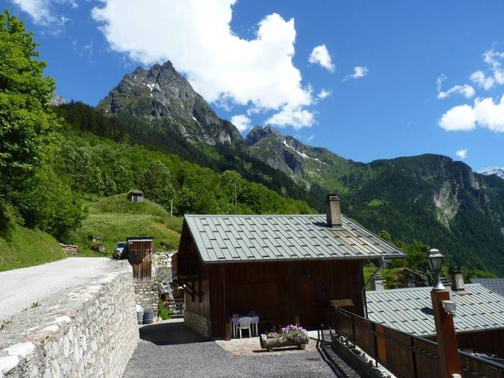 Location de vacances pour 6 personnes, avec vue et jardin à Planay - 4