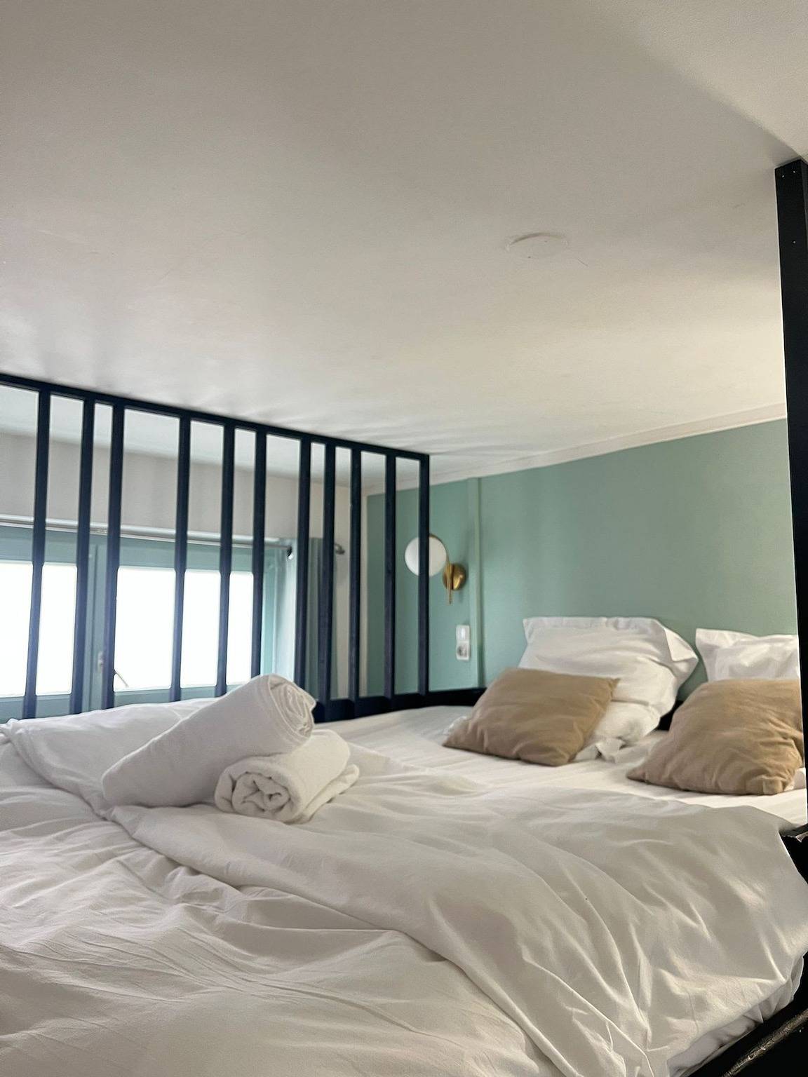 Entire apartment, Lovely Studio in Beautiful Montmarte Area in Paris, Ile de France