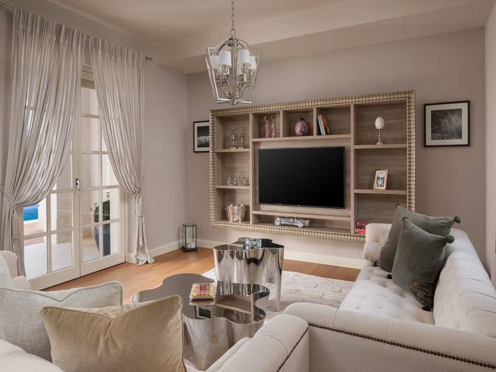 Ferienhaus für 8 Personen, mit Pool und Garten sowie Balkon