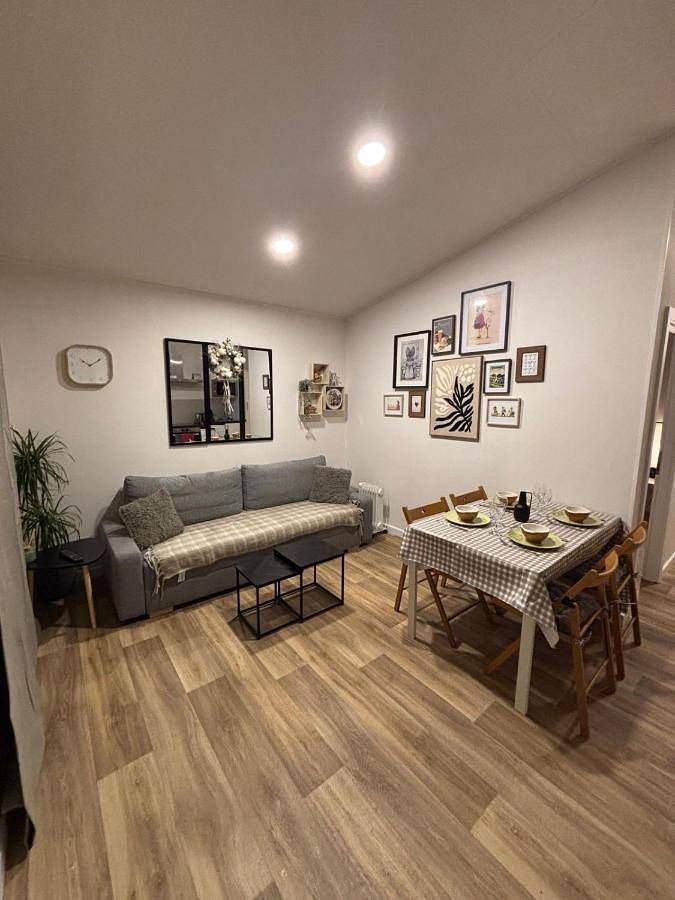 Chalet pour 6 personnes, avec piscine et jardin, animaux acceptés