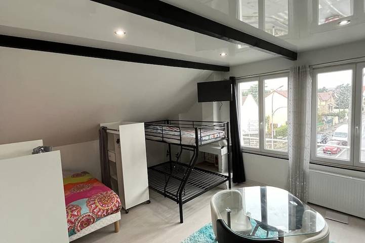 Maison de vacances pour 23 personnes, avec Jacuzzi et Terrasse à Poissy