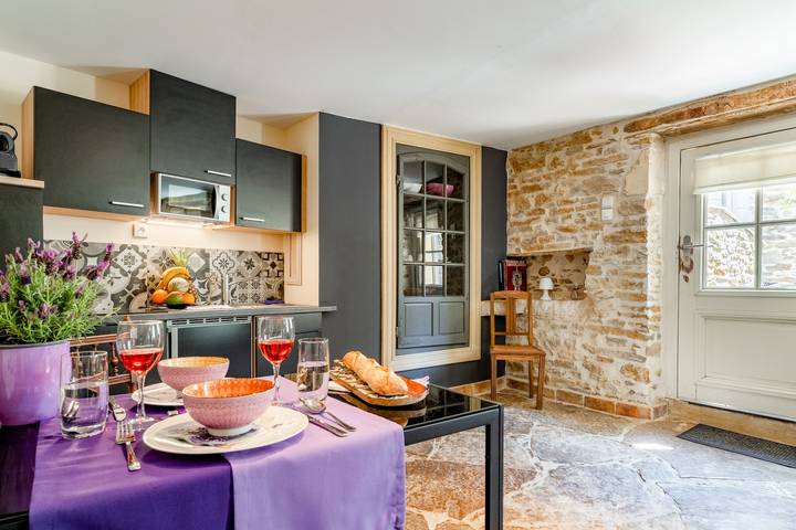 Entire apartment, Gite Lavande - Paradise of Provence in Le Pin, Nimes region