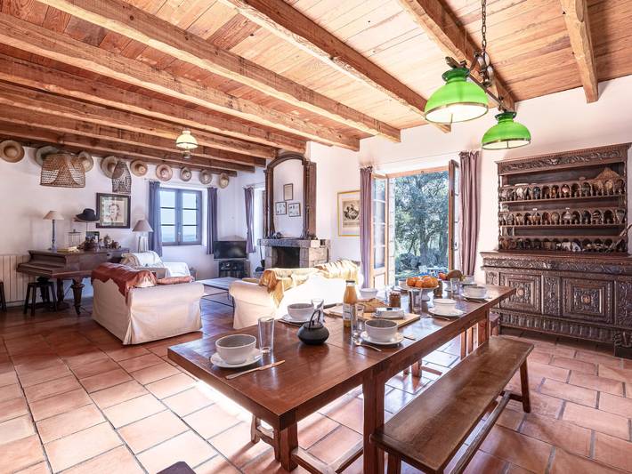 Ferme pour 10 personnes, avec Balcon ainsi que Terrasse et Jardin en Corse-du-Sud