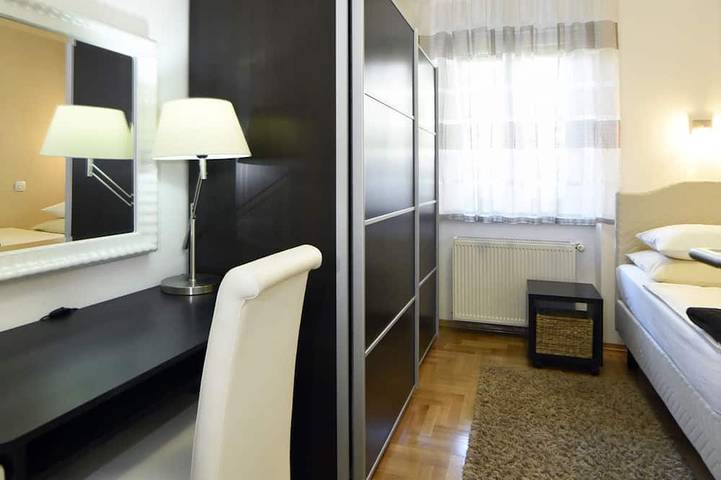 Ganze Wohnung, Gemütliche Wohnung mit zwei Schlafzimmern in lebhafter Nachbarschaft in Zagreb, Zagreb und Umgebung