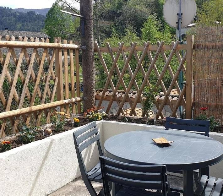 Location de vacances pour 4 personnes, avec terrasse à Les Ollières-sur-Eyrieux - 4