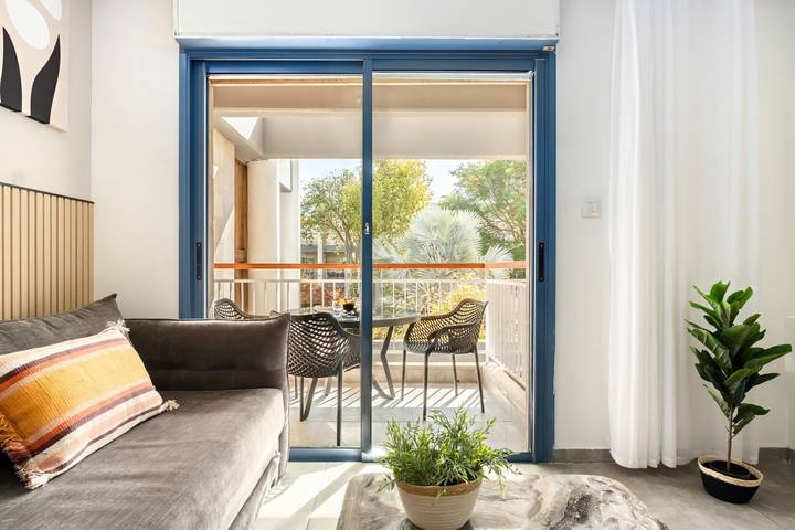 Holiday apartment for 6 people, with balcony and pool, child-friendly - 1