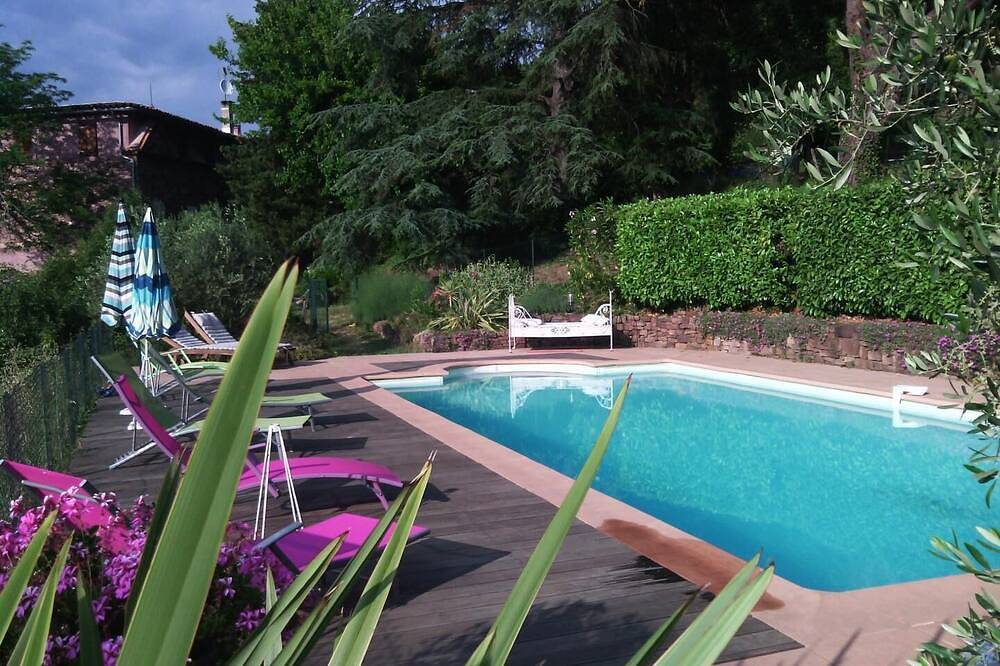 La Maison de Nathalie Gîte Roméo G2483 in Les Mayons, Draguignan region
