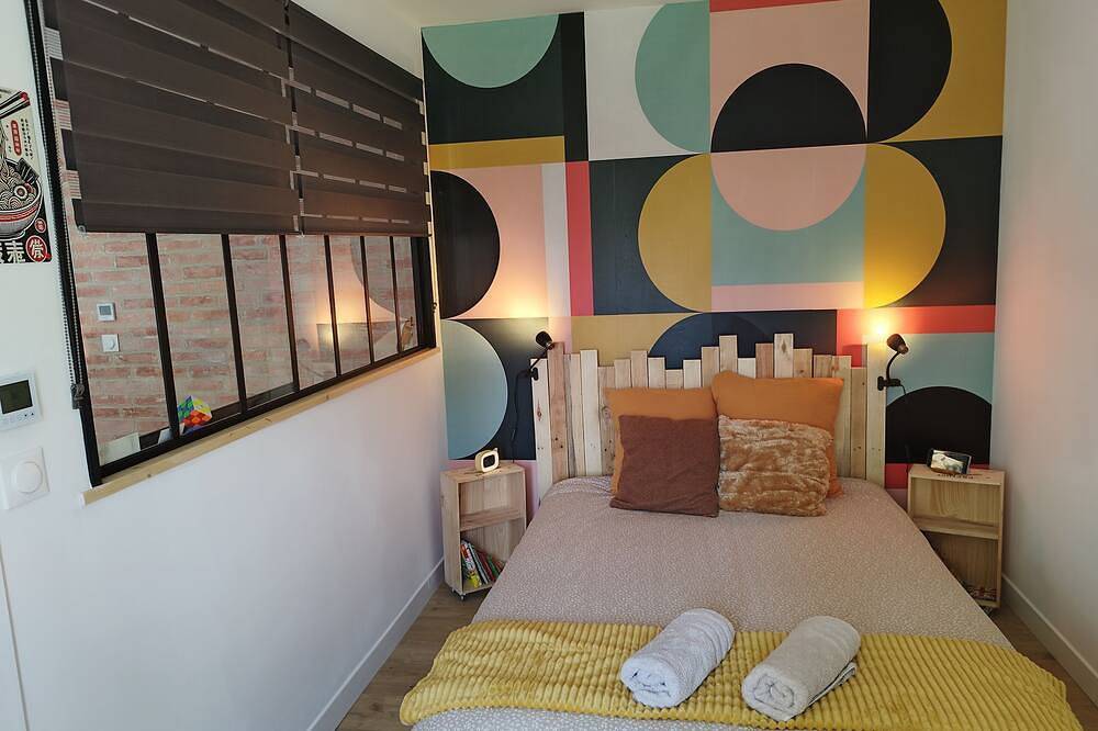 Entire apartment, Maison Sorbier - Apartment with garden, terrace and private garage in Nevers, Nièvre