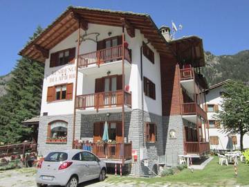 Cottage pour 3 personnes, avec jardin et vue dans Gressoney-Saint-Jean