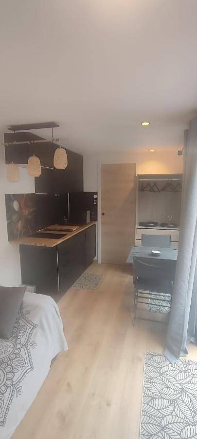 Gîte pour 2 personnes, avec jacuzzi à Pontault-Combault - 3