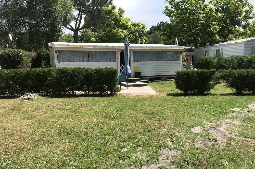 Mobilhome dans Camping in Hourtin, Région de Lesparre-Médoc