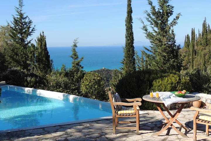 Villa für 5 Personen, mit Balkon und Whirlpool sowie Garten auf Lefkada