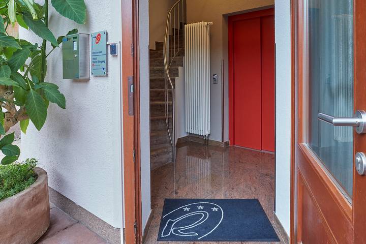 Hotel für 2 Personen, mit Balkon in Bühl - 2