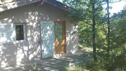 Gîte pour 2 personnes, avec vue ainsi que piscine et terrasse à Mollans-sur-Ouvèze