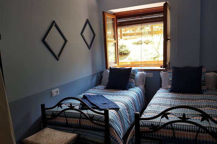 Ganze Wohnung, Magie Pyrenees, Ferienwohnung in Linsoles, Valle de Benasque mit Pool und WIFI in Cerler, Benasque
