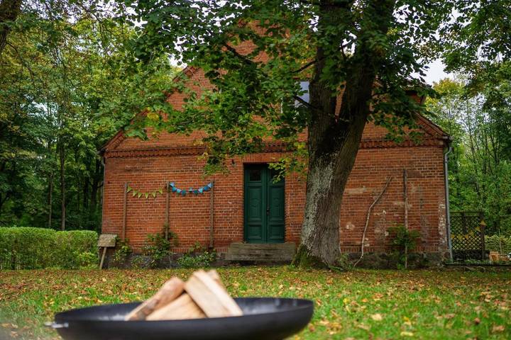 Villa für 20 Personen, mit Ausblick und Garten in Neuruppin - 4