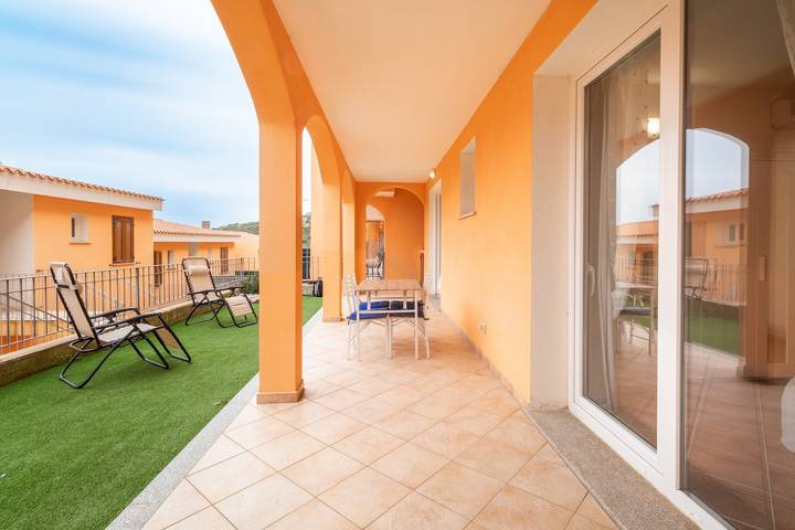Appartamento intero, Appartamento 'Green Garden F1' con vista mare, giardino e Wi-Fi in Trinità d'Agultu e Vignola (Borgo), Trinità d'Agultu e Vignola