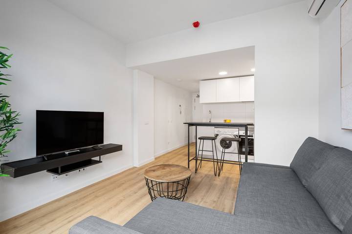 Apartamento entero, Apartamento reformado con garaje  de alquiler temporal in San Sebastián de los Reyes, Área Metropolitana de Madrid
