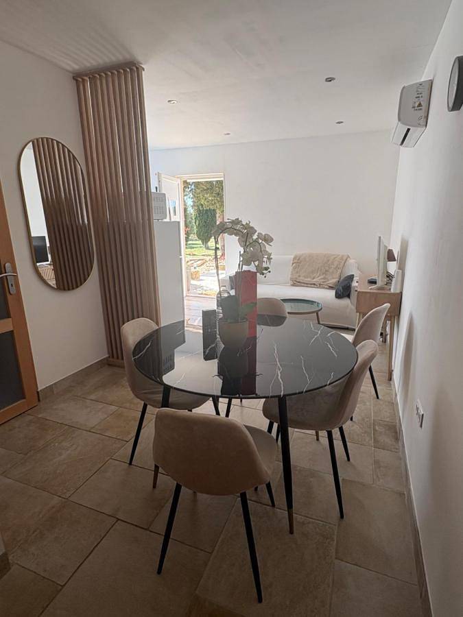 Location de vacances pour 2 personnes, avec piscine et jardin à Saint-Julien - 4