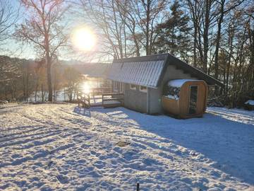 Gîte pour 2 personnes, avec vue et jardin ainsi que vue sur le lac et sauna à Neuvic