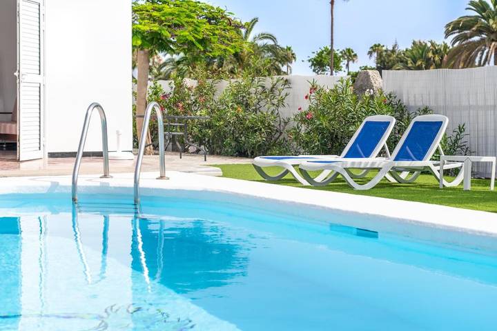 Resort for 5 personer, med hage og badebasseng i Spania