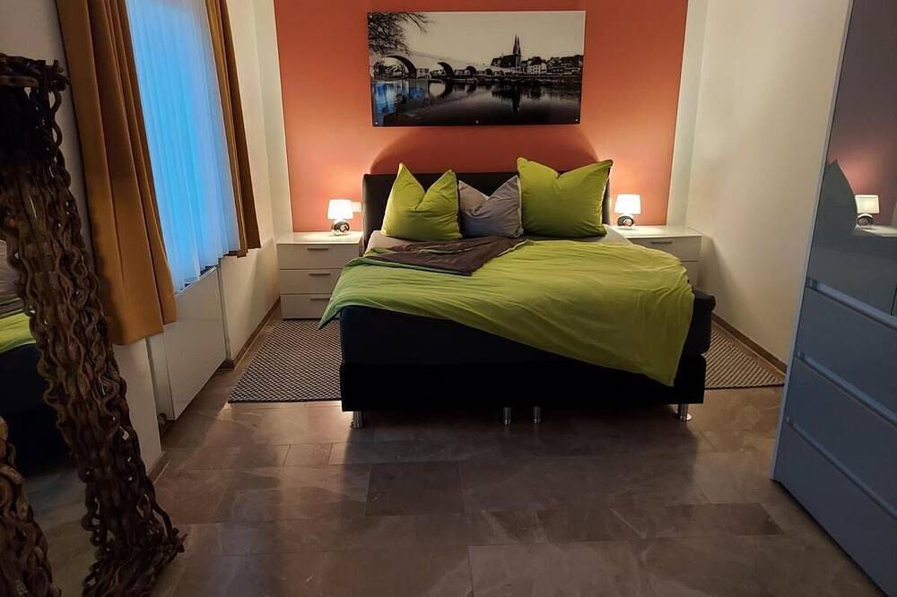 Ganze Wohnung, Moderne Ferienwohnung (45 m2) direkt am Donauufer mit kostenfreiem Wlan in Kelheim, Donaudurchbruch bei Weltenburg