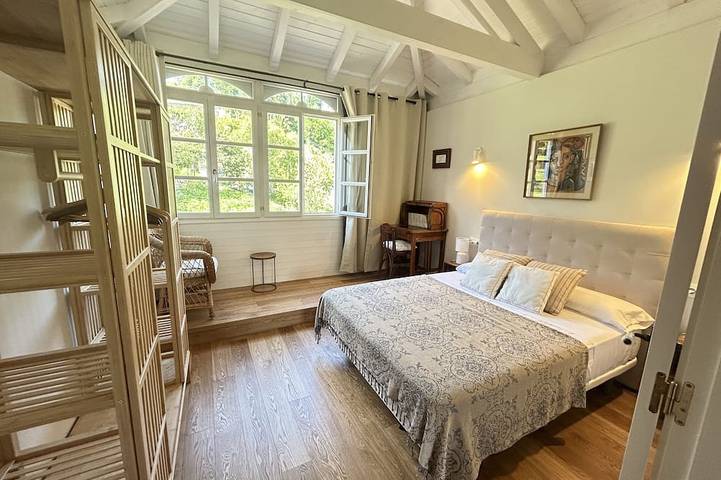 Apartamento entero, One-Bedroom Apartment in Lastres, Colunga