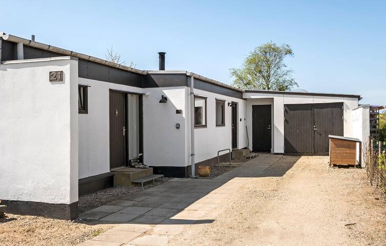 Ferieudlejning for 5 personer, med Terrasse i Reersø