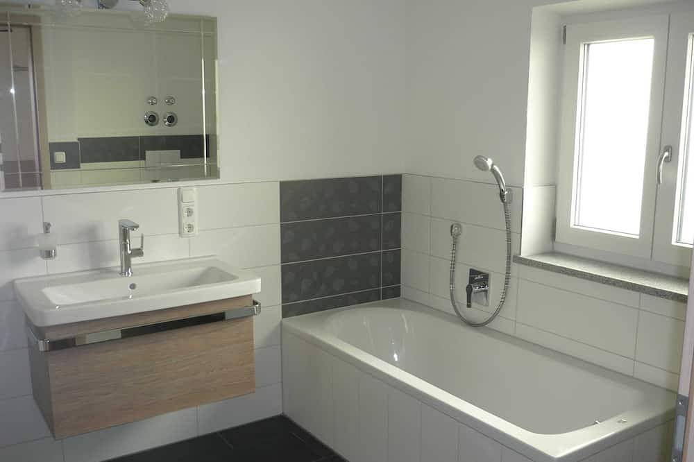 Ganze Wohnung, Ferienwohnung Donau - Ferienwohnungen beim Hotel zur Post, Erlau in Obernzell, Ostbayern