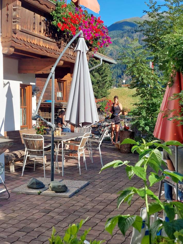 Ferienwohnung für 2 Personen, mit Terrasse und Ausblick sowie Garten in Virgen - 3