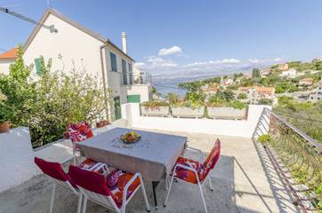 Ferienhaus für 5 Personen in Splitska, Brac, Bild 1