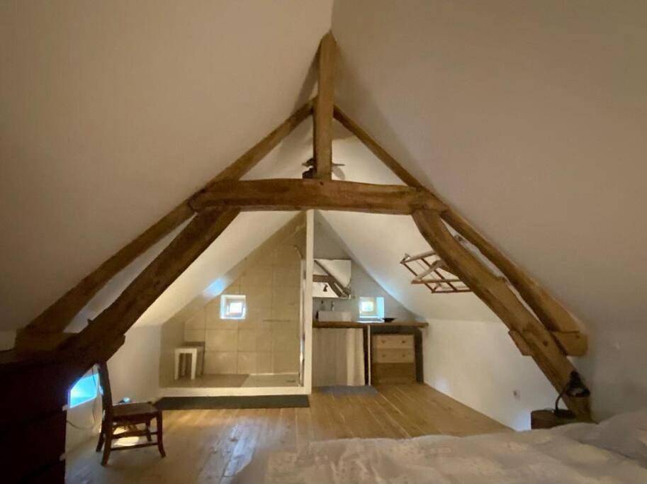 One-Bedroom House in Cesset, Allier