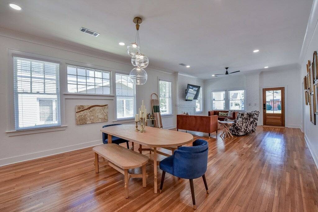 Magnolia - Book Now for Football! in Tuscaloosa, Tuscaloosa County