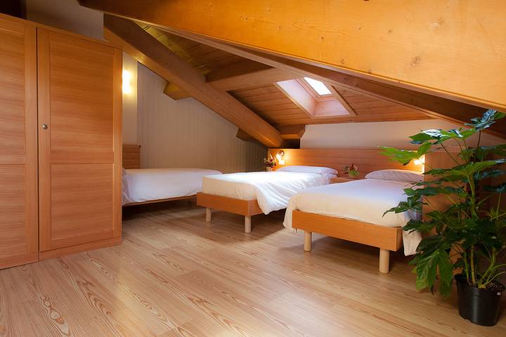 Gîte pour 7 personnes, avec vue sur le lac et balcon à Alleghe - 2