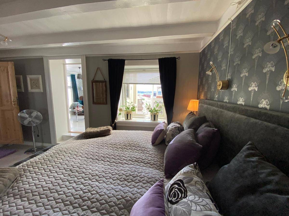 Ganze Wohnung, One-Bedroom Apartment in Kragerø