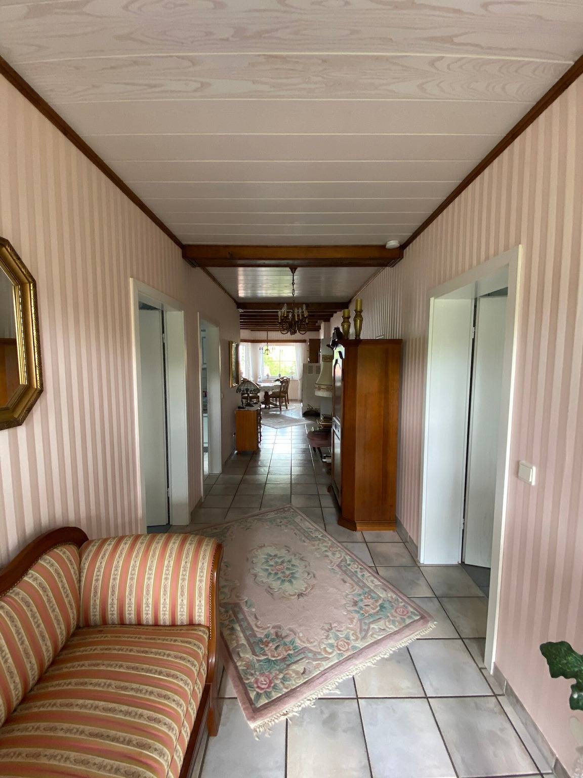 Ganze Wohnung, 104 m² helle, hochwertige Wohnung mit 2 Balkonen am Waldrand bei Linz in Linz am Rhein, Mittelrhein