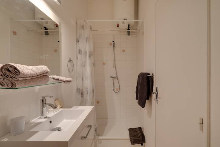 Entire apartment, Alpazur 2 - Proche des remontées mécaniques in Gréolières les Neiges, Gréolières