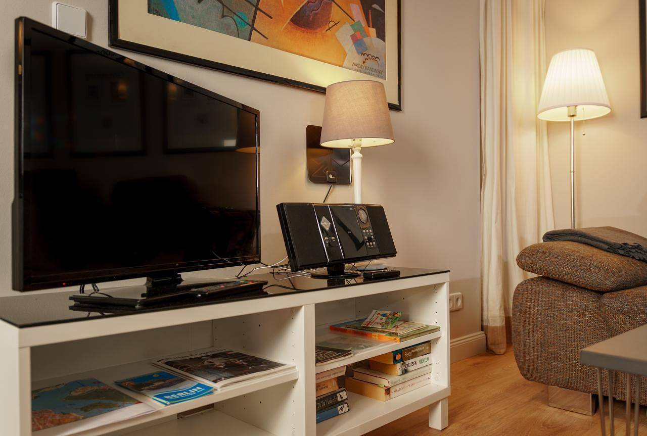 Geheel vakantieappartement, Apartment in Wannsee with Barbecue, Garden and Terrace in Steglitz-Zehlendorf, Berlijn
