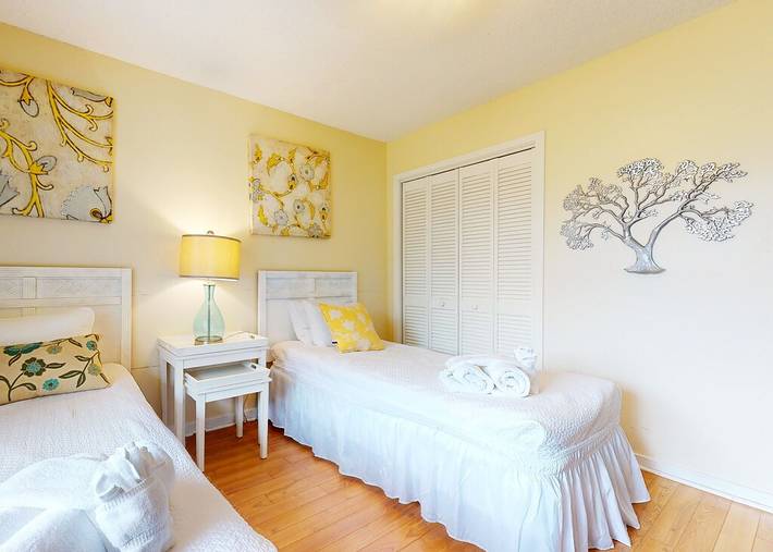 Vacation rental for 6 people, with pool and terrace in Isle of Palms