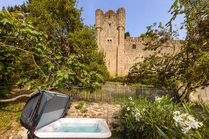 Location de vacances pour 10 personnes, avec jardin et vue dans Cite Medievale - 2