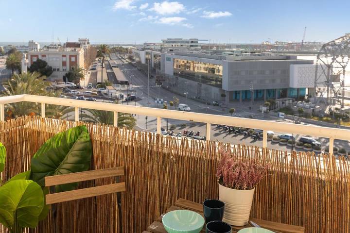 Ferienwohnung für 6 Personen, mit Ausblick und Balkon in Valencia