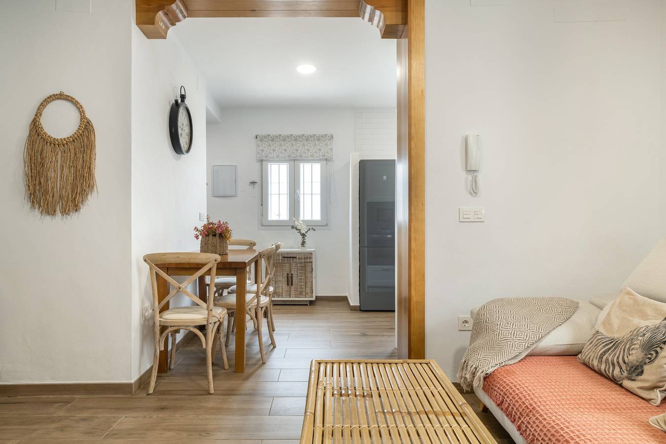 Apartamento entero, Apartamento 'Boquerón' con vistas al mar, terraza privada y Wi-Fi in Conil de la Frontera, Costa de la Luz