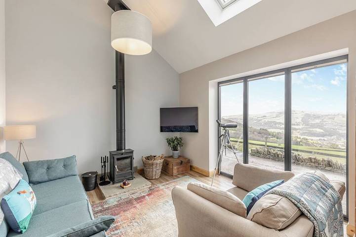 Cottage for 4 people, with hot tub and garden in Peak District