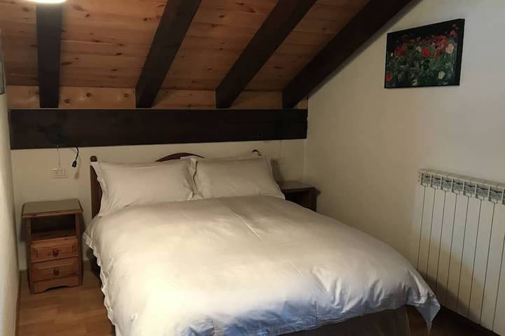 Location de vacances pour 8 personnes, avec jardin et piscine ainsi que balcon et jacuzzi à Champoluc - 4