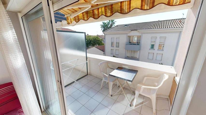 Gîte pour 2 personnes, avec balcon dans Port De Balaruc Les Bains - 4