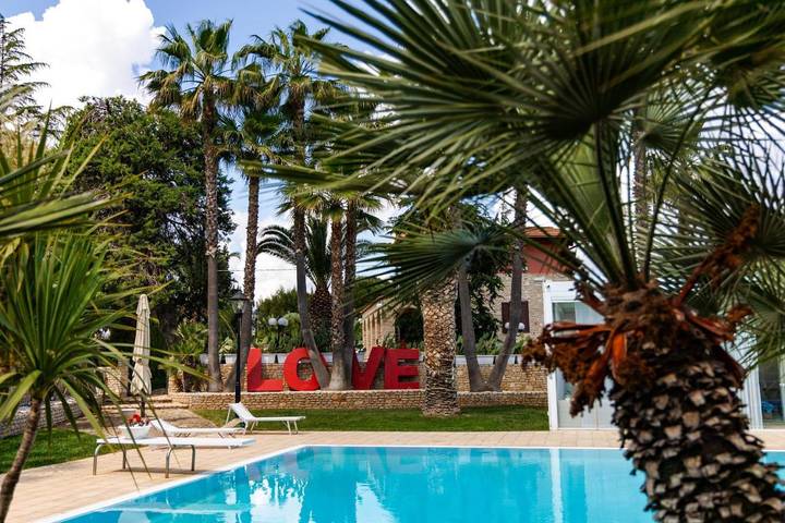 B&b per 4 persone, con panorama e piscina nonché giardino, con animali domestici ad Andria