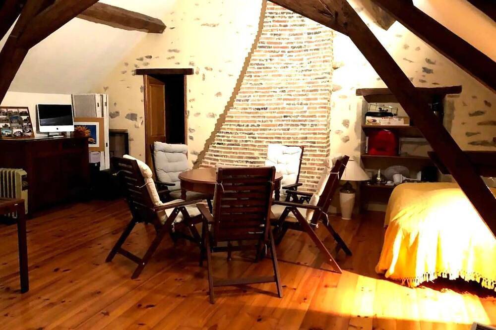 Landhaus mit eingezäuntem Garten in Crux-la-Ville, Nièvre